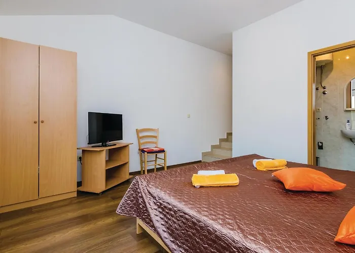 Apartmán With Sea View 02 *